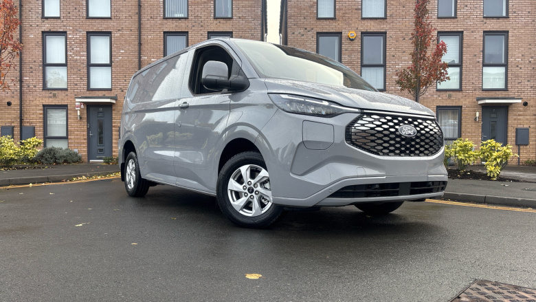 Ford Transit Custom E-320 L1 Rwd 100kW 65kWh H1 Van Limited Auto